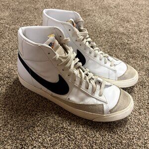 Nike Blazer Mid '77